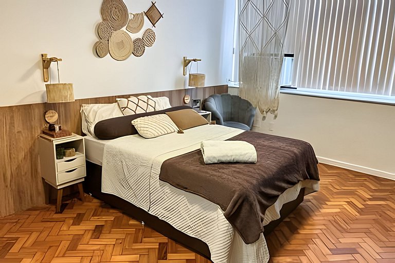 Studio Premium no Centro em frente ao Metrô e VLT
