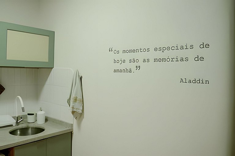 Studio Premium no Centro em frente ao Metrô e VLT