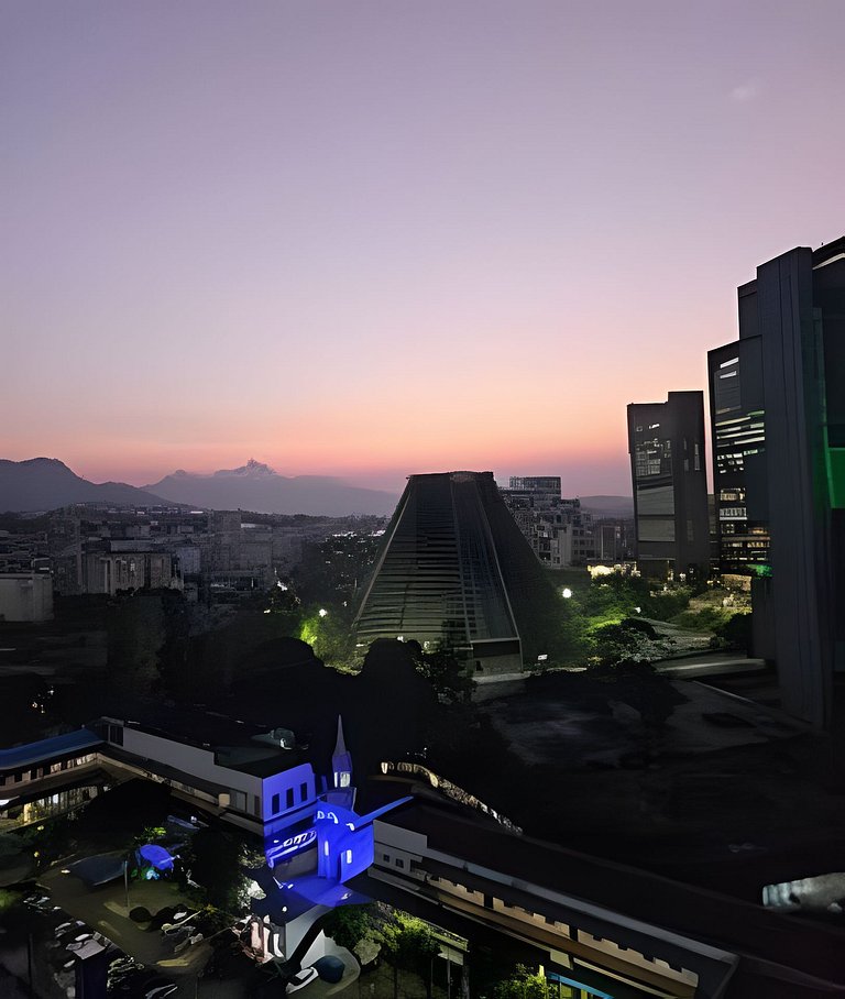 Conforto ao lado do Consulado EUA | Centro