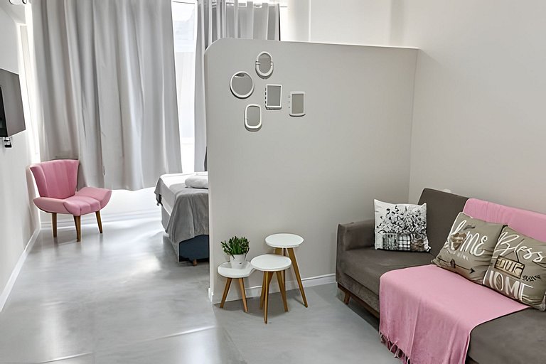 Studio charmoso para até 4 pessoas Centro + Metrô