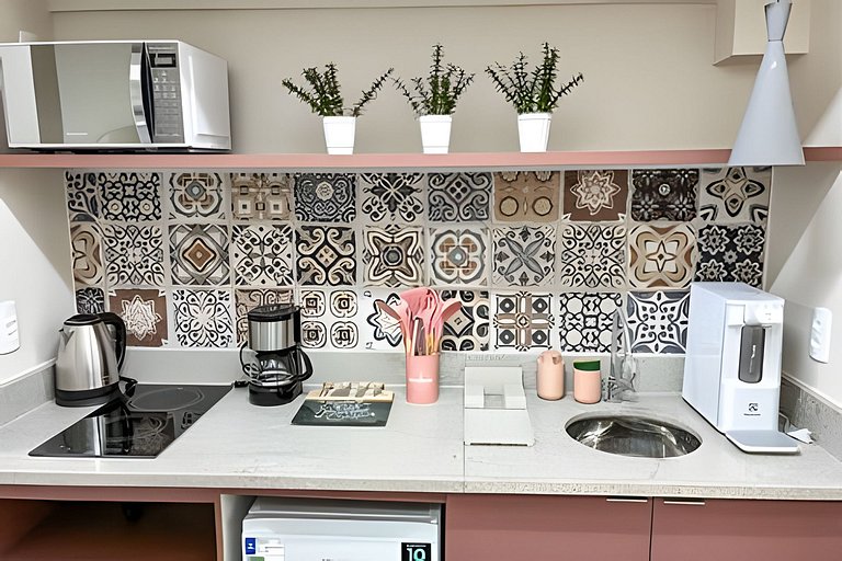 Studio charmoso para até 4 pessoas Centro + Metrô