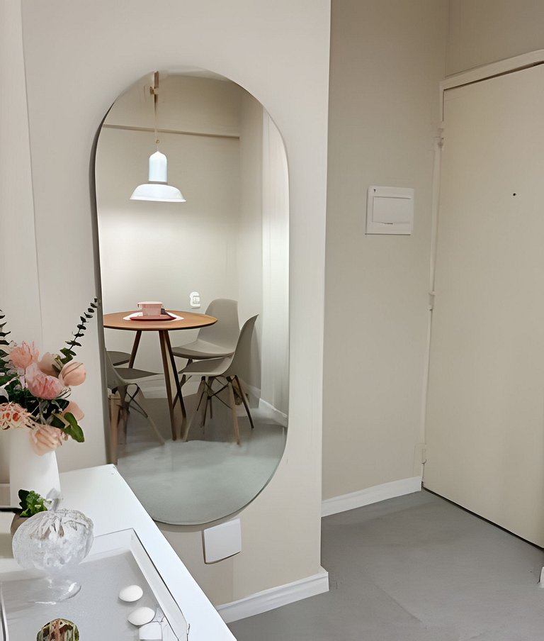 Studio charmoso para até 4 pessoas Centro + Metrô