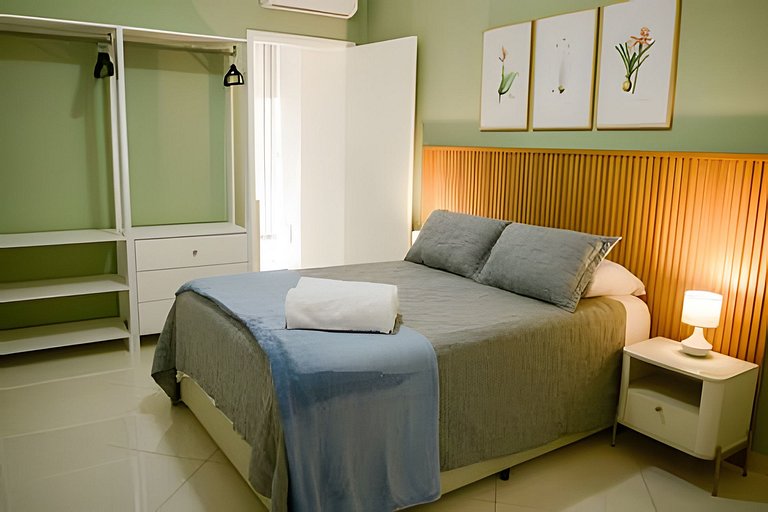 Confortável 2 quartos com vaga de garagem em Copa