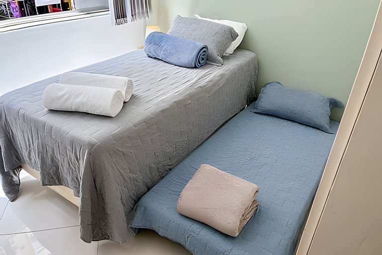 Confortável 2 quartos com vaga de garagem em Copa