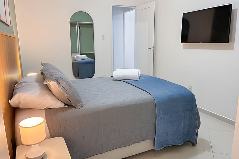 Confortável 2 quartos com vaga de garagem em Copa