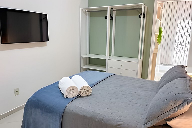 Confortável 2 quartos com vaga de garagem em Copa