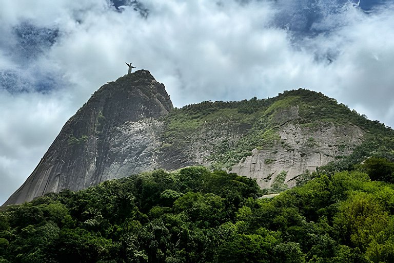 Vista deslumbrante para o Cristo em cobertura aconchegante