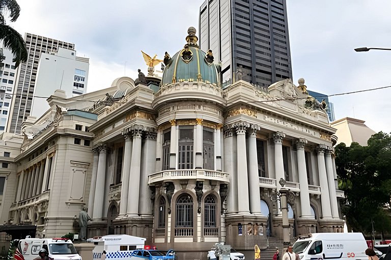 Studio de Alto Padrão no Centro | 2 Camas Casal