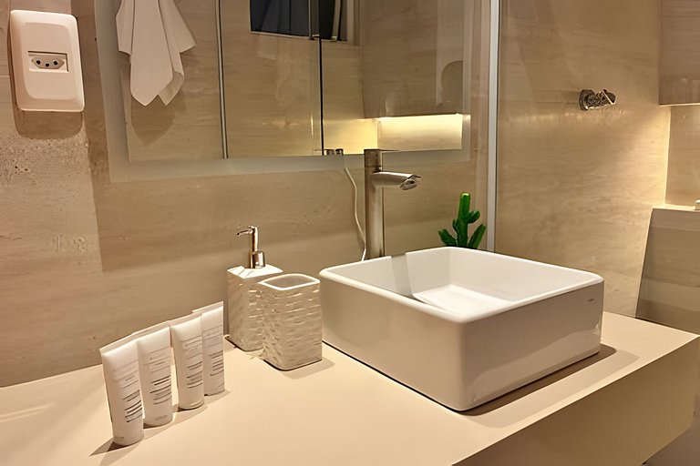 Studio de Alto Padrão no Centro | 2 Camas Casal